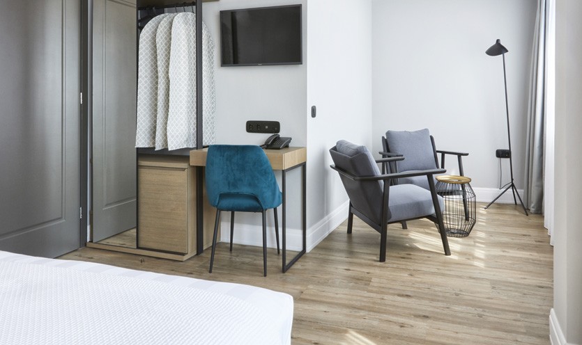 Junior Suite with Park View